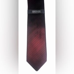 Kenneth Cole Reaction  Tie🌟Dark Red & Black Gradient Striped 100% Silk  NWT